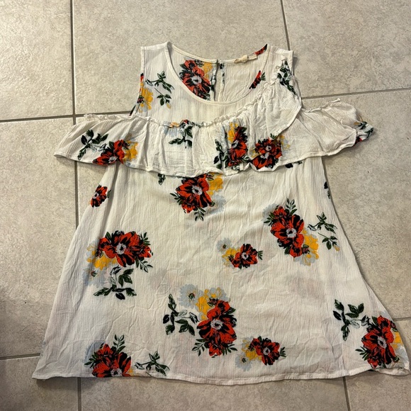 Easel brand cold shoulder top with floral design - Picture 1 of 2